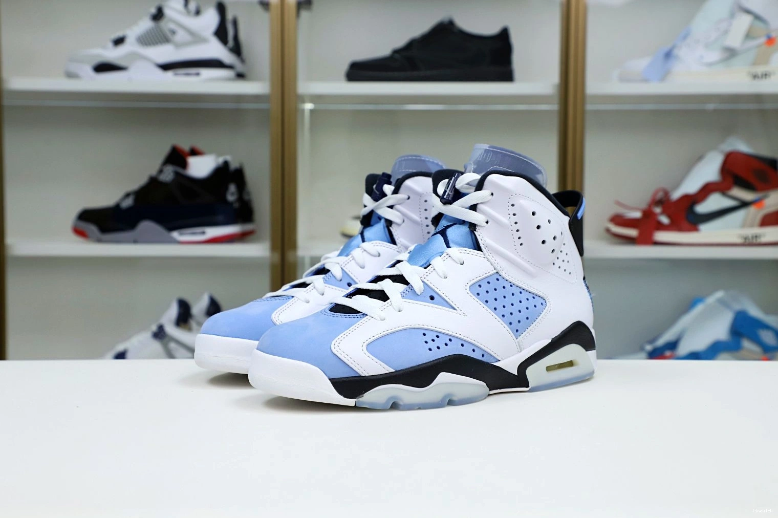 RETRO HOME' AIR 6 JORDAN 'UNC 0825